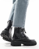 ‌Stylish zip up ankle boot in black