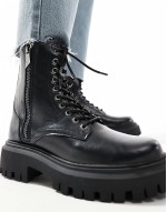 ‌Stylish zip up ankle boot in black