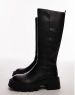 Riya knee high chunky books in black