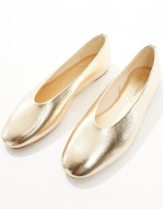 ballet shoe in gold