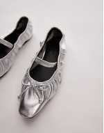 Chia leather ruched ballet flats with strap in silver