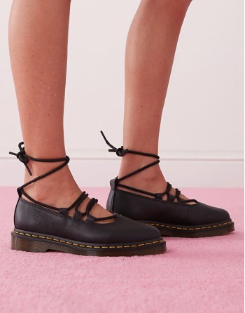 Elphie II lace up shoes in black