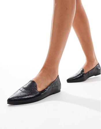 Celina pointed flat shoes in black snake