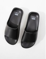 60% New Wide Fit Freedom cleated flatform slider in black