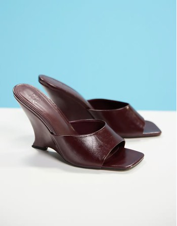 Tansi high heeled wedge mules in burgundy